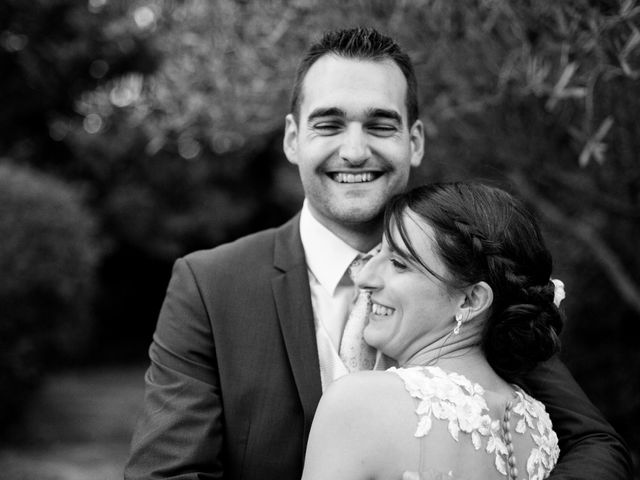 Le mariage de Antony et Joy à Camaret-sur-Aigues, Vaucluse 13