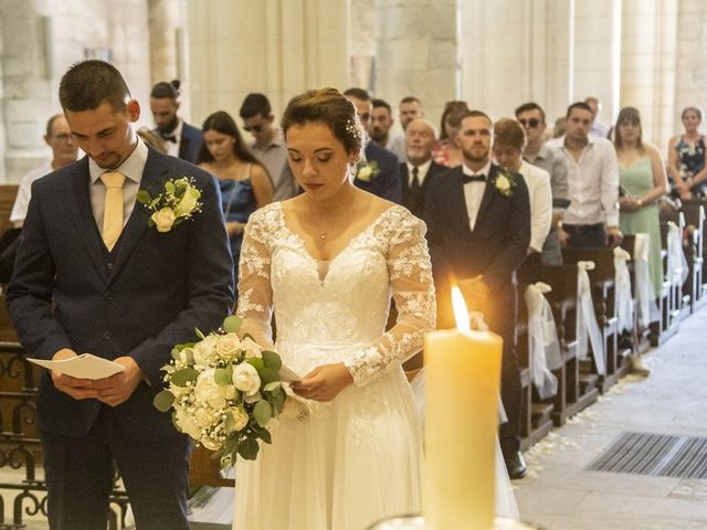 Le mariage de Margaux et Damien à Coucy-le-Château, Aisne 24