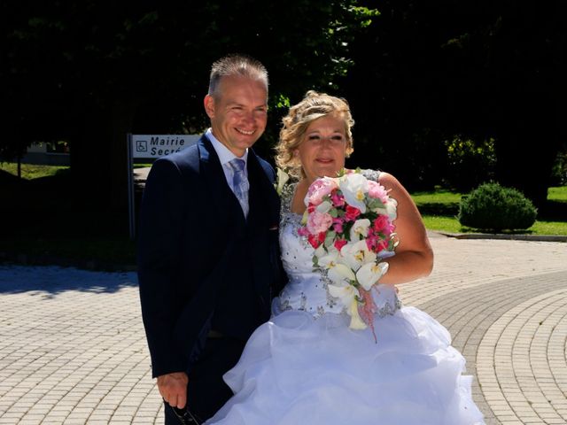 Le mariage de Sébastien  et Olivia à Rouxmesnil-Bouteilles, Seine-Maritime 3