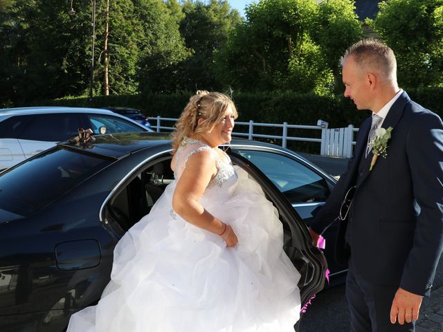 Le mariage de Sébastien  et Olivia à Rouxmesnil-Bouteilles, Seine-Maritime 2