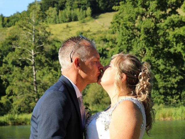 Le mariage de Sébastien  et Olivia à Rouxmesnil-Bouteilles, Seine-Maritime 12