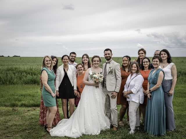 Le mariage de Nicolas et Laurie à Mareau-aux-Prés, Loiret 9