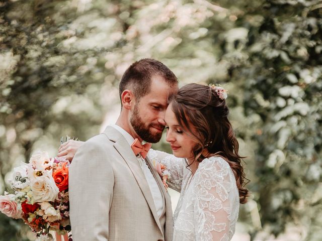 Le mariage de Gael et Nathalie à Légny, Rhône 32