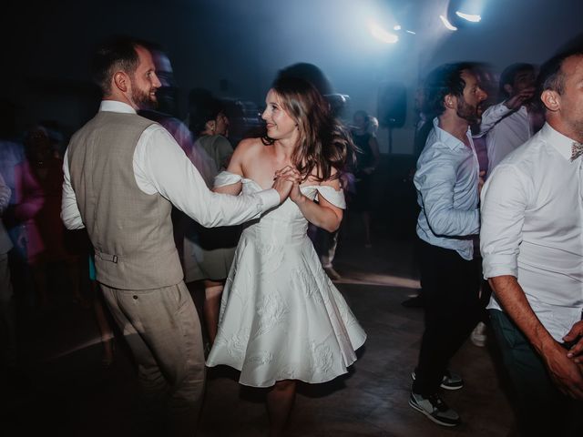 Le mariage de Gael et Nathalie à Légny, Rhône 64