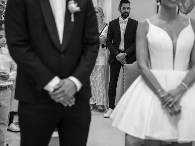 Le mariage de Tarik et Anais à Saint-Christol, Vaucluse 14