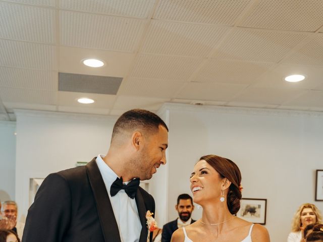 Le mariage de Tarik et Anais à Saint-Christol, Vaucluse 15