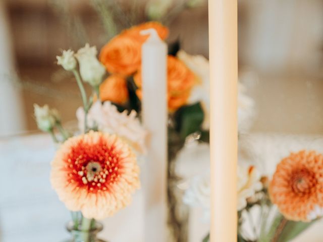 Le mariage de Tarik et Anais à Saint-Christol, Vaucluse 16