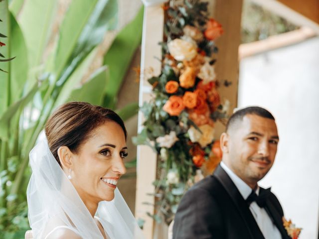 Le mariage de Tarik et Anais à Saint-Christol, Vaucluse 20