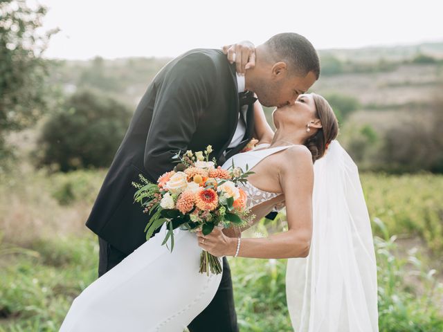 Le mariage de Tarik et Anais à Saint-Christol, Vaucluse 25