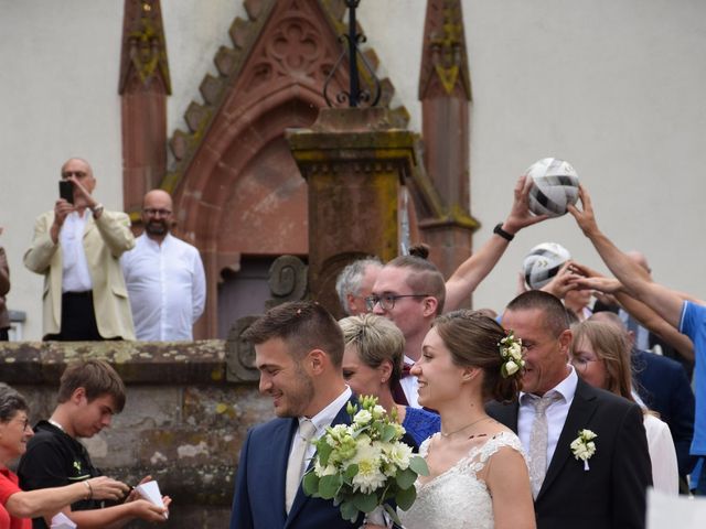 Le mariage de Flavien et Céline  à Schleithal, Bas Rhin 3