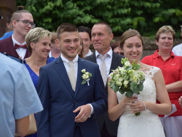 Le mariage de Flavien et Céline  à Schleithal, Bas Rhin 1