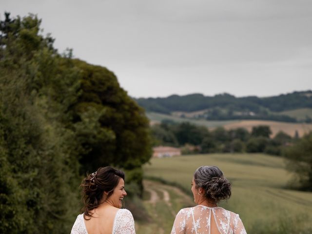 Le mariage de Magalie et Sarah à Aureilhan, Hautes-Pyrénées 54