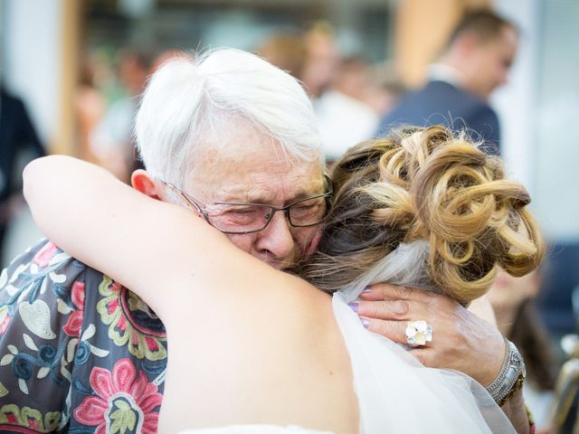 Le mariage de Jean-Philippe et Tiffany à Custines, Meurthe-et-Moselle 294