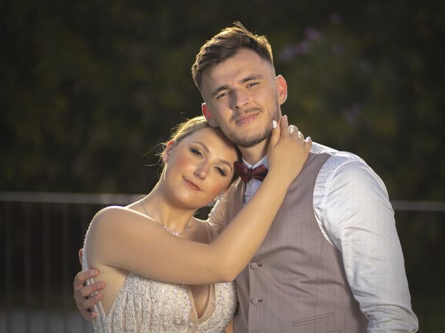 Le mariage de Maxime et Nawel à Cavaillon, Vaucluse 3