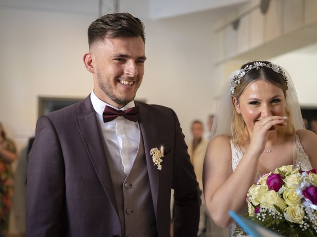 Le mariage de Maxime et Nawel à Cavaillon, Vaucluse 25