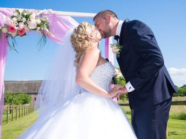 Le mariage de Matthieu et Charlène à Oissel, Seine-Maritime 22