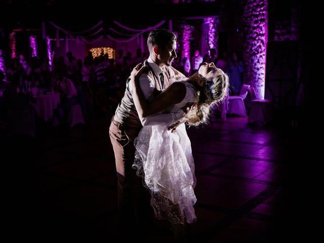 Le mariage de Sylvain et Cassandra à Audes, Allier 34