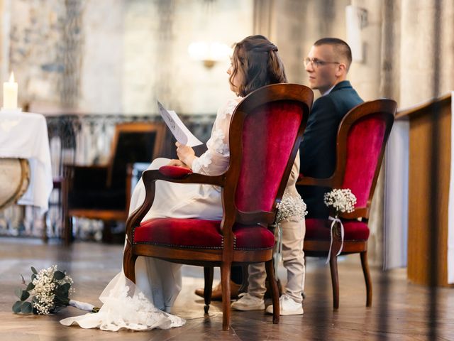 Le mariage de Maxime et Margaux à Uzerche, Corrèze 14