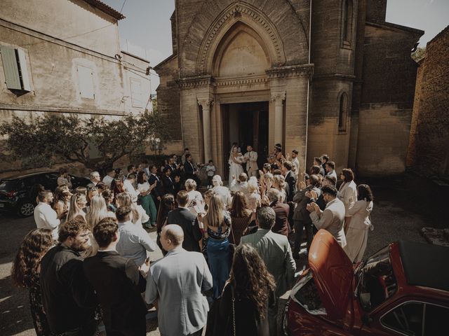 Le mariage de Gaëtan et Claire à Rochefort-du-Gard, Gard 69