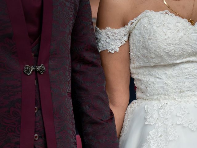 Le mariage de Mikaël et Célia à Longages, Haute-Garonne 5