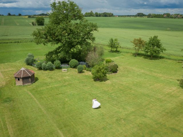 Le mariage de Samuel et Lucie à Beaulieu-sur-Loire, Loiret 26