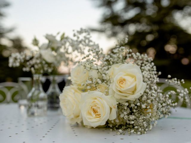Le mariage de Amine et Gwenaëlle à Neuilly-en-Sancerre, Cher 31