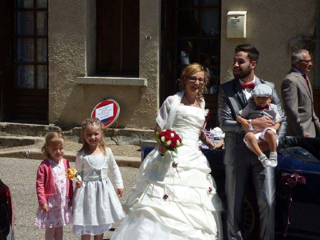 Le mariage de Nicolas et Delphine à Saint-Bonnet-le-Château, Loire 2