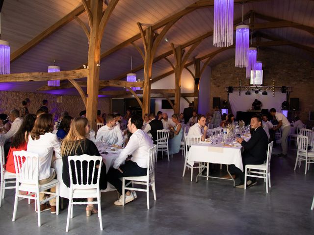 Le mariage de Aubin et Émelyne à Les Sables-d&apos;Olonne, Vendée 57