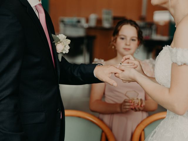 Le mariage de Bertrand et Manon à Lompret, Nord 16