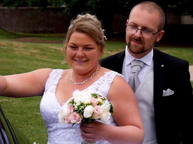 Le mariage de Alexandre et Élodie à Noeux-les-Mines, Pas-de-Calais 12