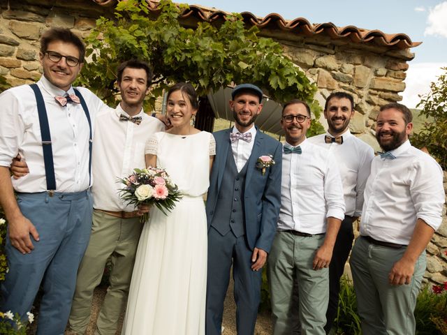Le mariage de Vincent et Myriam à Vesc, Drôme 23
