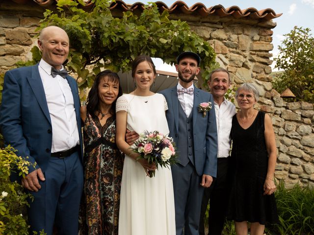Le mariage de Vincent et Myriam à Vesc, Drôme 24