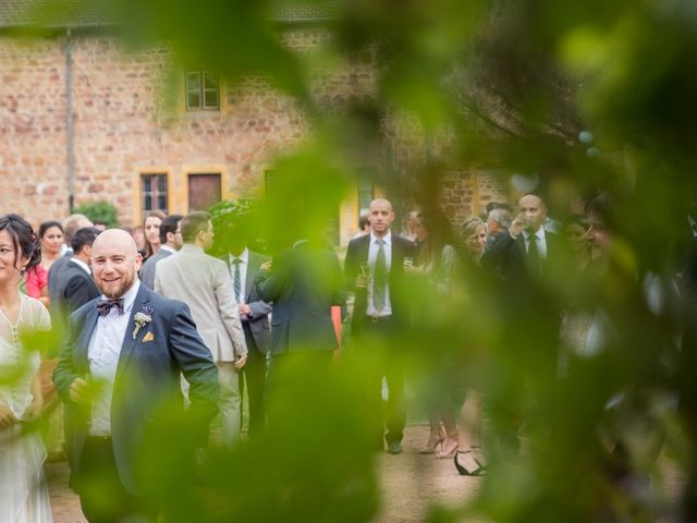 Le mariage de Olivier et Kimchi à Feurs, Loire 21