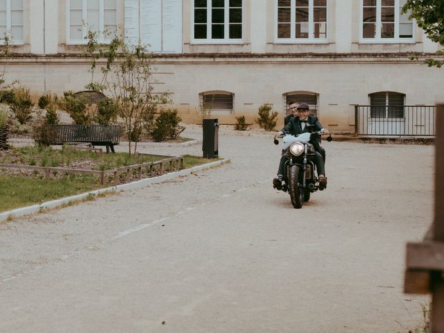 Le mariage de Oriane et Katia à La Réole, Gironde 35