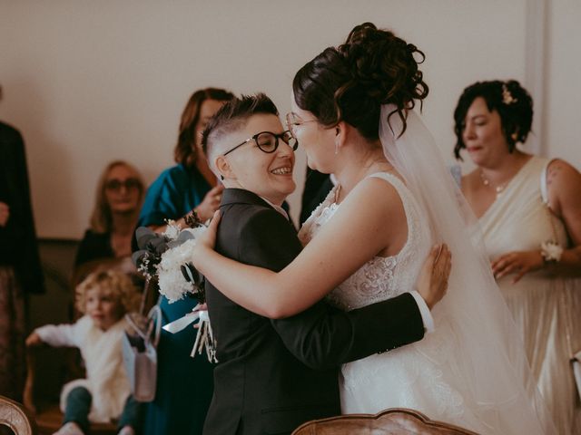 Le mariage de Oriane et Katia à La Réole, Gironde 44
