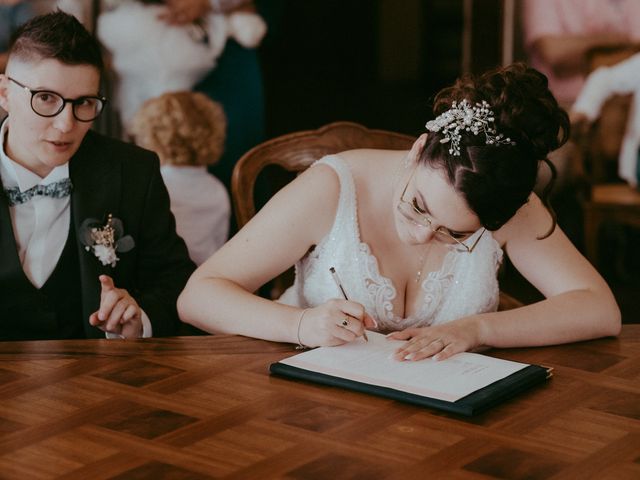 Le mariage de Oriane et Katia à La Réole, Gironde 50