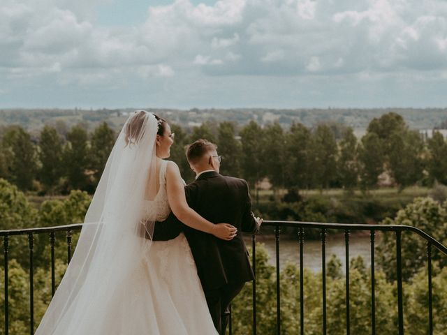 Le mariage de Oriane et Katia à La Réole, Gironde 64