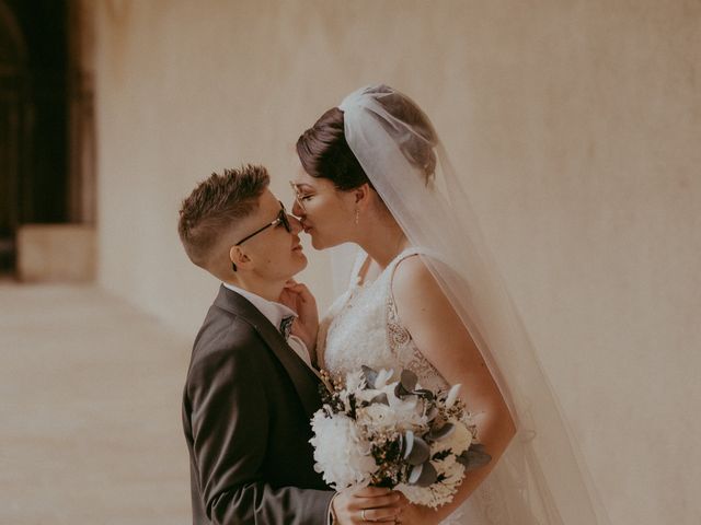 Le mariage de Oriane et Katia à La Réole, Gironde 75