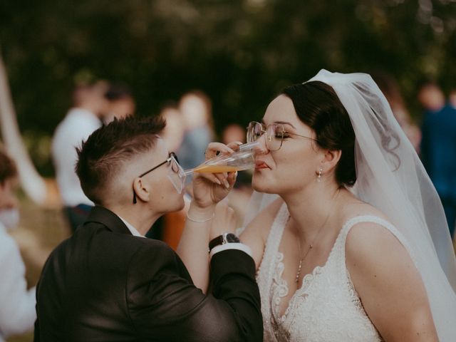 Le mariage de Oriane et Katia à La Réole, Gironde 87