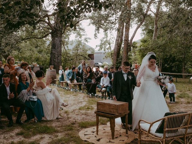 Le mariage de Oriane et Katia à La Réole, Gironde 94