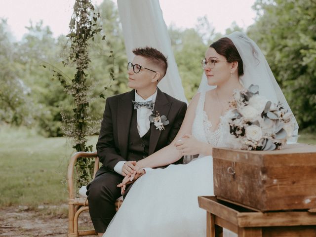 Le mariage de Oriane et Katia à La Réole, Gironde 95