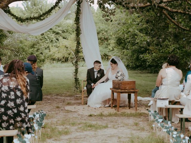Le mariage de Oriane et Katia à La Réole, Gironde 99
