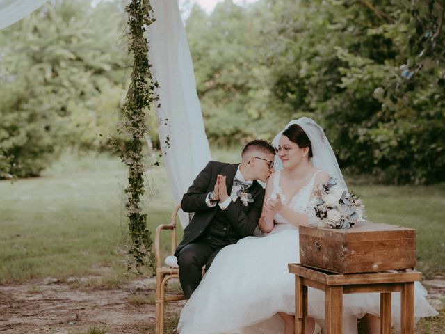Le mariage de Oriane et Katia à La Réole, Gironde 104