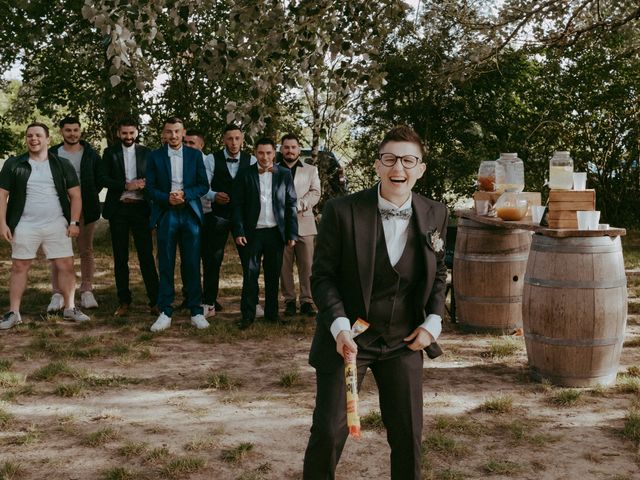 Le mariage de Oriane et Katia à La Réole, Gironde 124