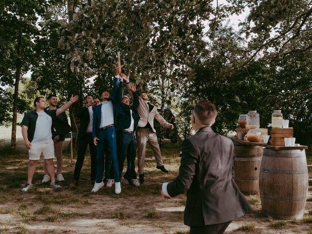 Le mariage de Oriane et Katia à La Réole, Gironde 125