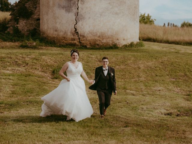 Le mariage de Oriane et Katia à La Réole, Gironde 132