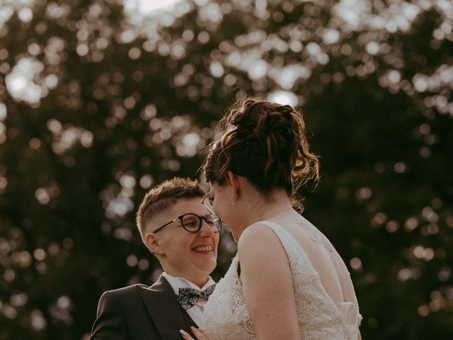 Le mariage de Oriane et Katia à La Réole, Gironde 133