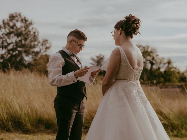 Le mariage de Oriane et Katia à La Réole, Gironde 142