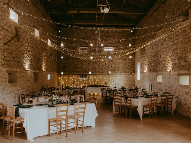 Le mariage de Oriane et Katia à La Réole, Gironde 182