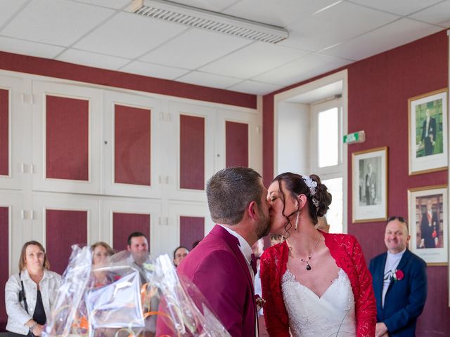 Le mariage de fabien et kelly à Saint-Jean-d&apos;Angély, Charente Maritime 17